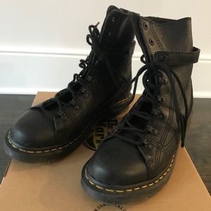 Dr. Martens CORALINE Black